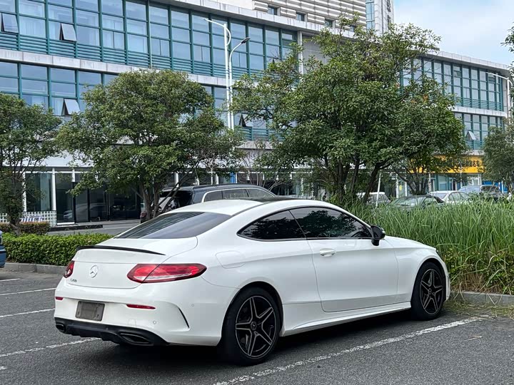 Фото 11 - Mercedes-Benz C-Class