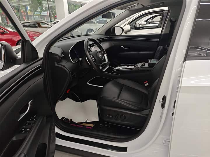 Фото 14 - Hyundai Tucson L