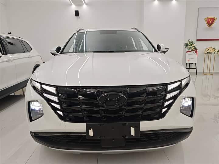 Фото 3 - Hyundai Tucson L