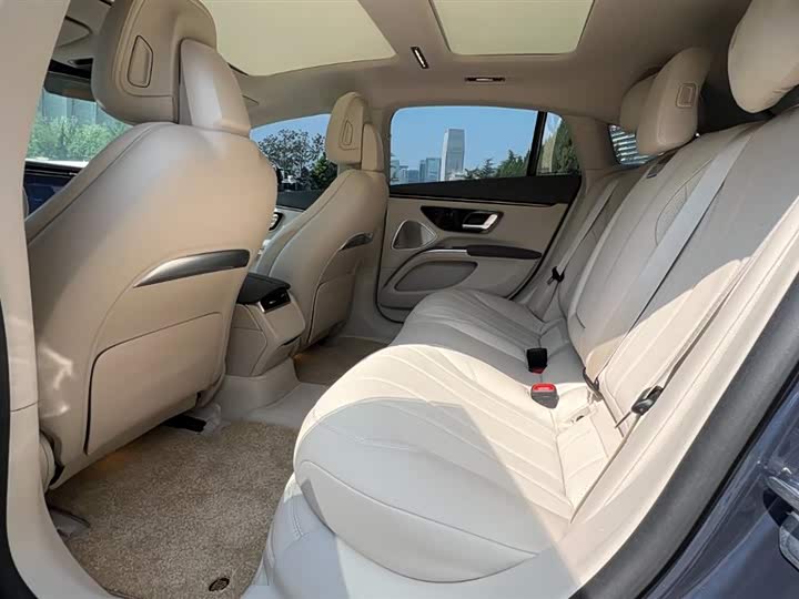 Фото 13 - Mercedes-Benz EQS