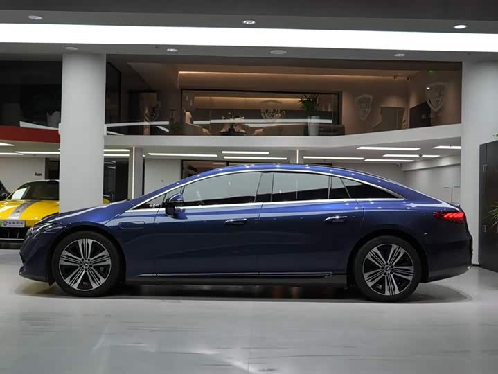 Фото 6 - Mercedes-Benz EQS