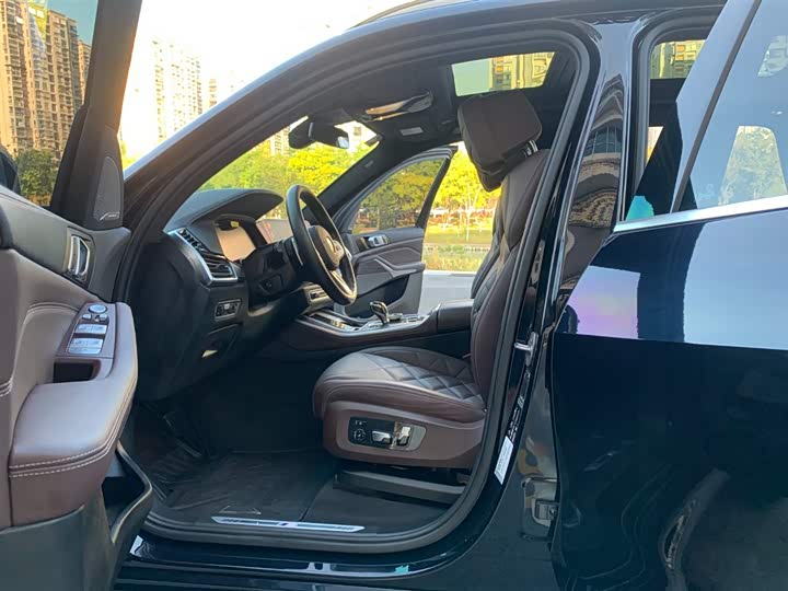 Фото 13 - BMW X5