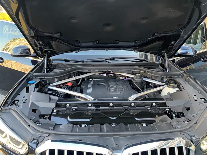 Фото 16 - BMW X5