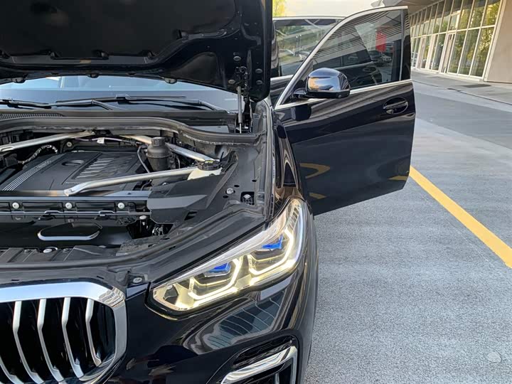 Фото 18 - BMW X5