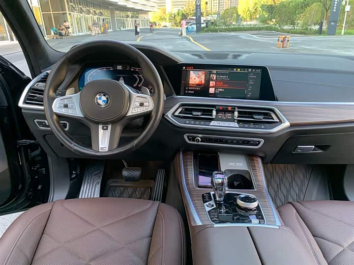 Фото 20 - BMW X5