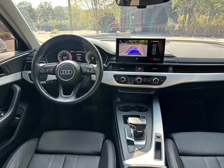 Фото 5 - Audi A4L