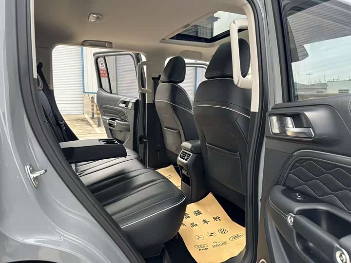 Фото 9 - Tank 300