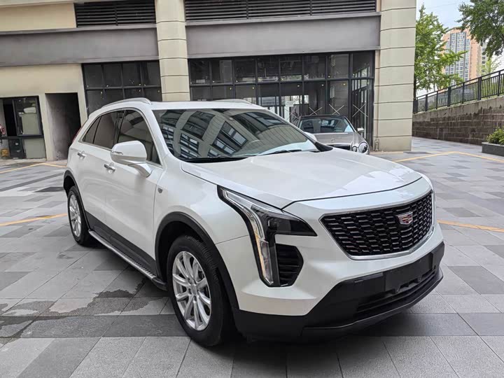 Фото 2 - Cadillac XT4