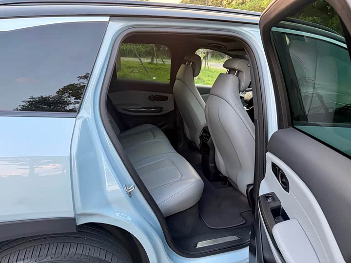 Фото 10 - Nio ES6