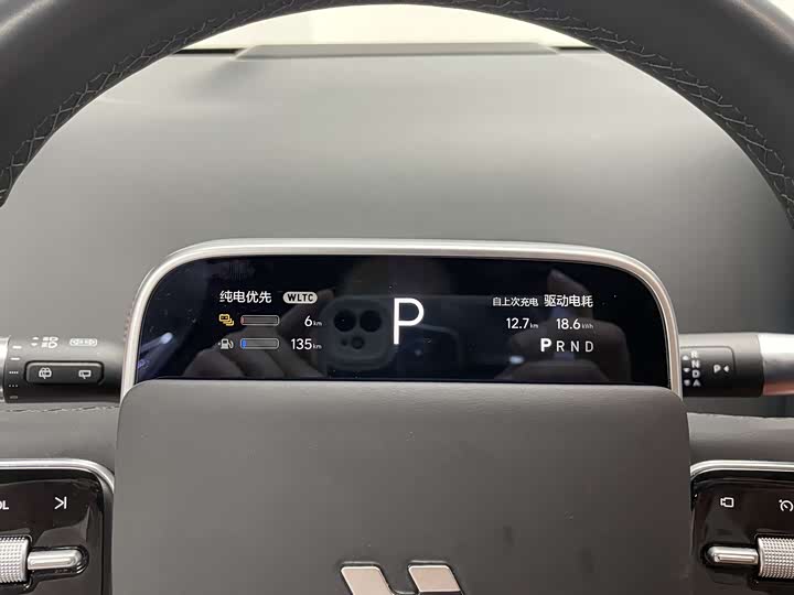 Фото 12 - LiXiang L7