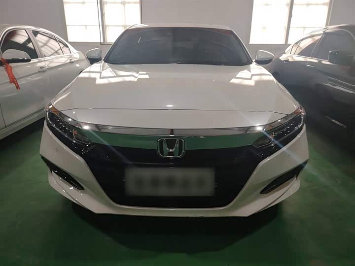 Фото 6 - Honda Accord