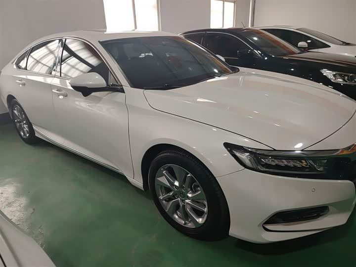 Фото 7 - Honda Accord