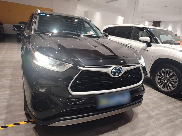 Фото 3 - Toyota Highlander