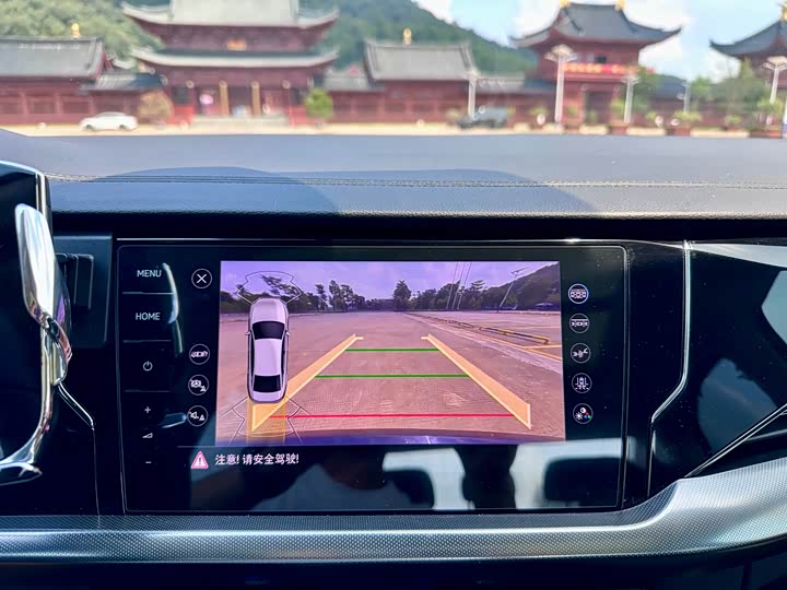 Фото 16 - Volkswagen Passat Hybrid