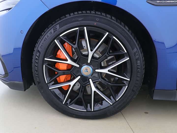 Фото 16 - BYD Han