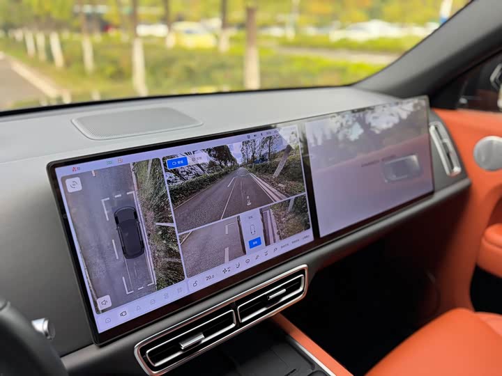 Фото 16 - LiXiang L7