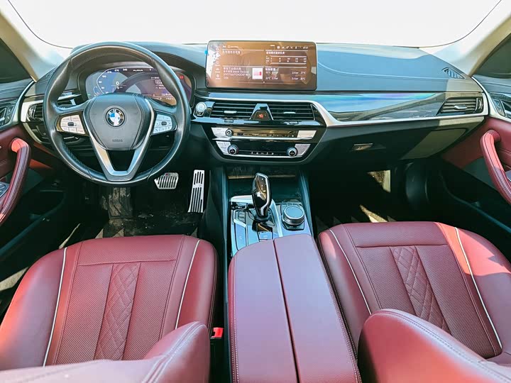 Фото 6 - BMW 5 Series