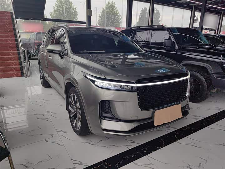 Фото 4 - LiXiang One