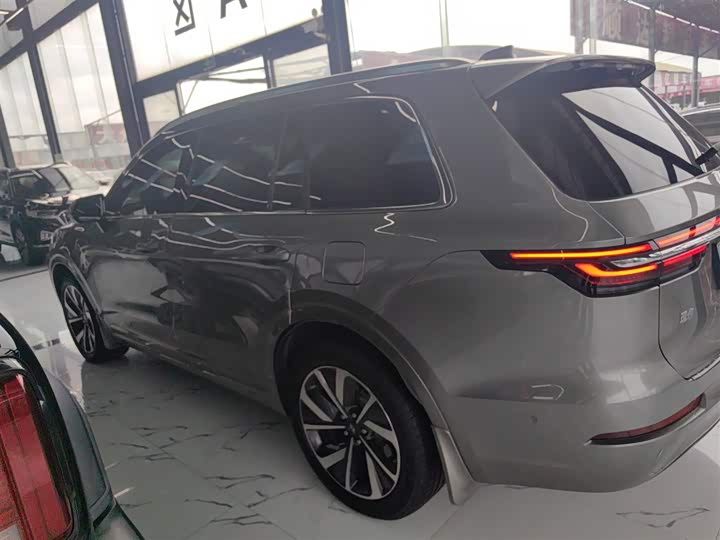 Фото 5 - LiXiang One