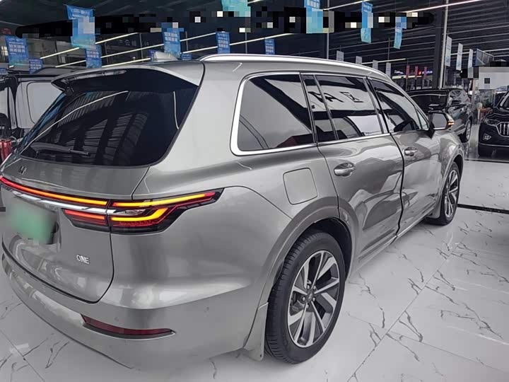 Фото 7 - LiXiang One