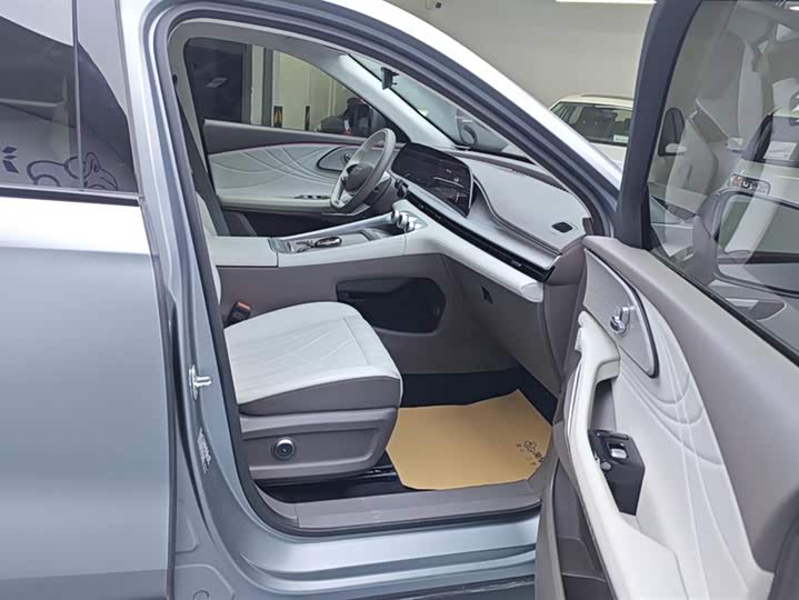 Фото 8 - Exeed RX C-DM Hybrid