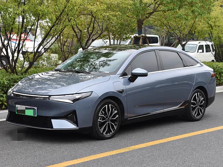 Фото 1 - XPeng P5