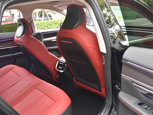 Фото 11 - XPeng P7