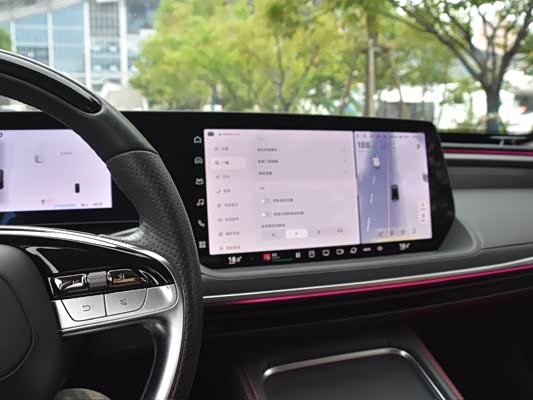 Фото 18 - XPeng P7