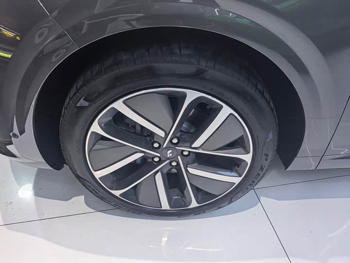 Фото 5 - LiXiang L6