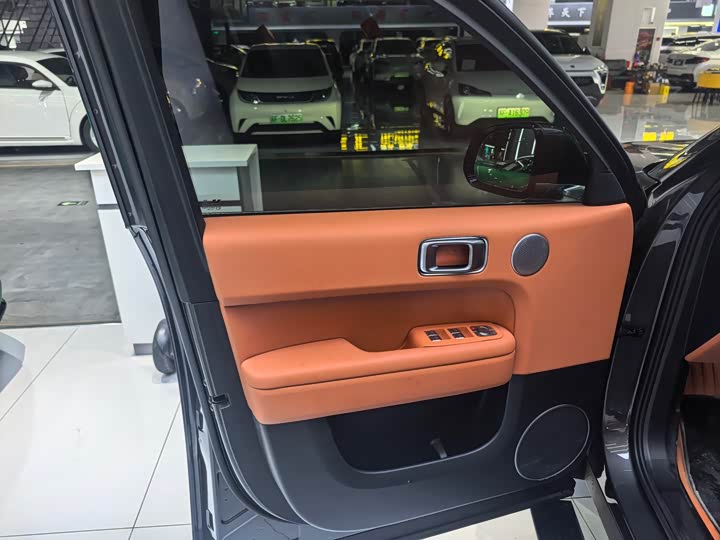 Фото 7 - LiXiang L6