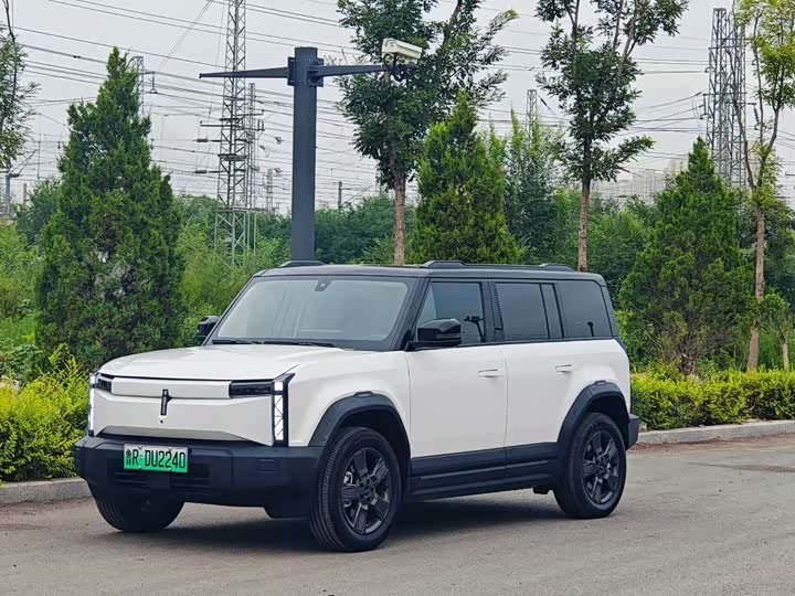 Фото 1 - Chery iCar 03