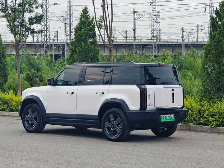 Фото 4 - Chery iCar 03