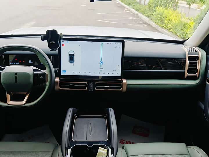 Фото 7 - Chery iCar 03