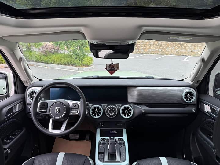 Фото 10 - Tank 300