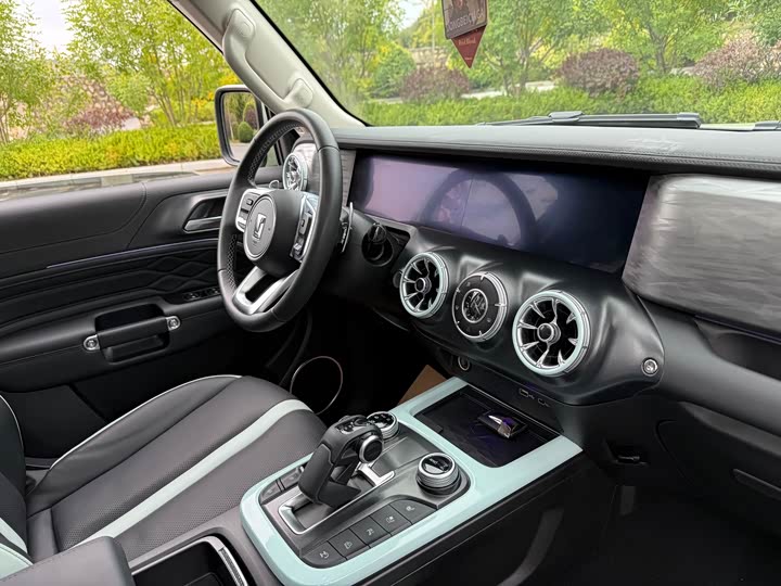 Фото 11 - Tank 300