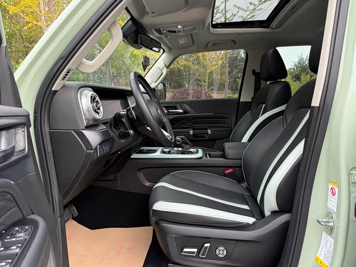 Фото 9 - Tank 300