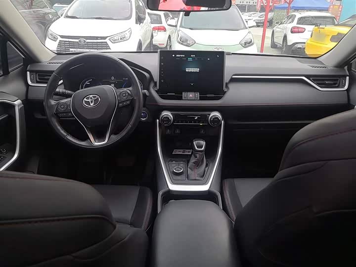 Фото 10 - Toyota Wildlander Hybrid