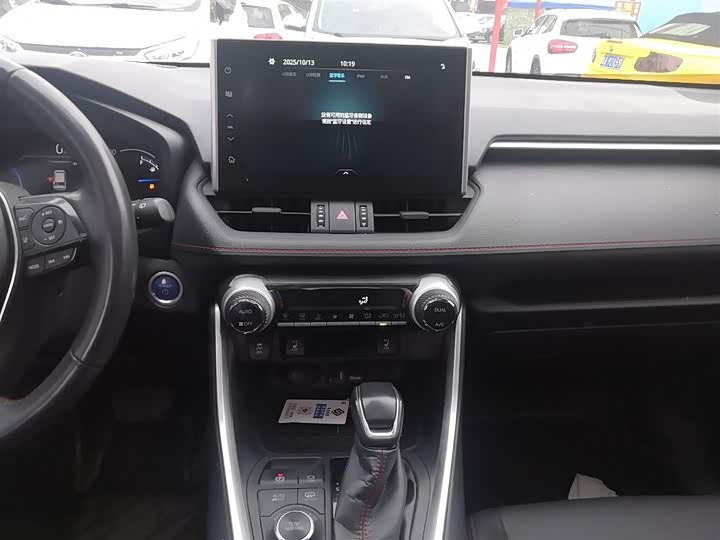 Фото 13 - Toyota Wildlander Hybrid