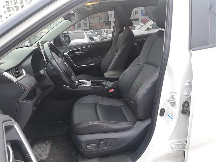 Фото 15 - Toyota Wildlander Hybrid