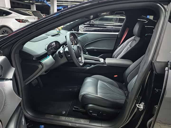 Фото 4 - Zeekr 007 GT