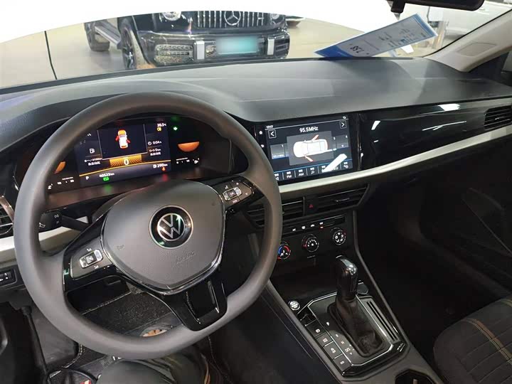 Фото 10 - Volkswagen Lavida