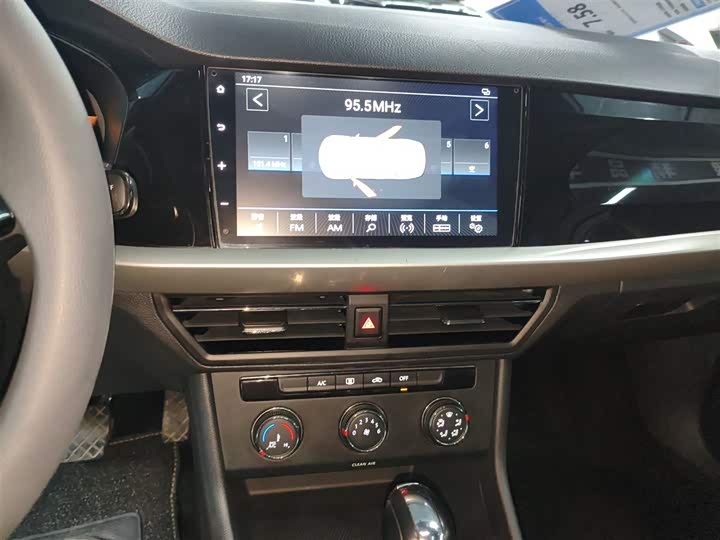 Фото 13 - Volkswagen Lavida