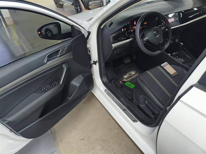 Фото 16 - Volkswagen Lavida