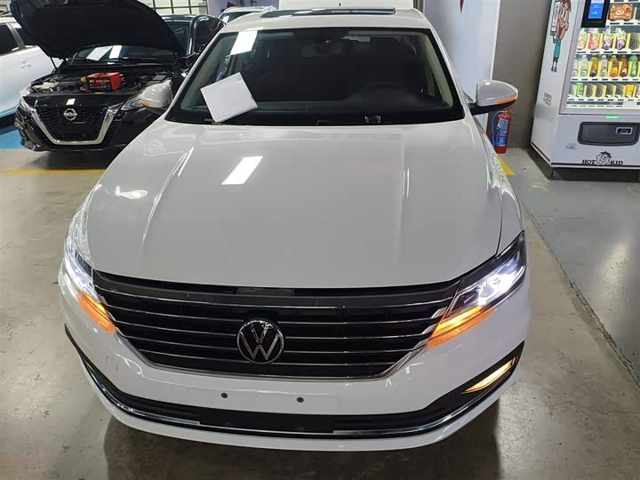 Фото 3 - Volkswagen Lavida