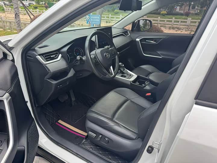 Фото 4 - Toyota Wildlander