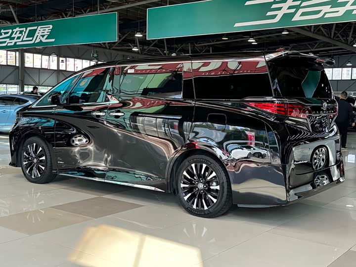 Фото 4 - Toyota Alphard