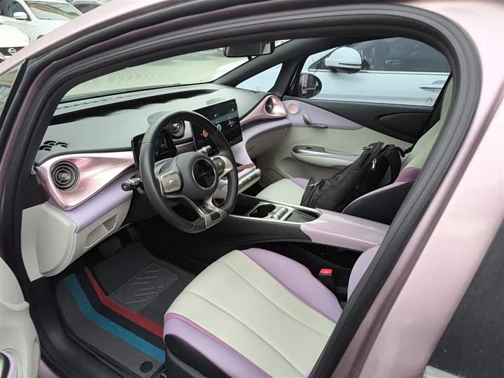 Фото 15 - BYD Dolphin