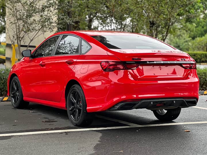 Фото 10 - Geely Binrui