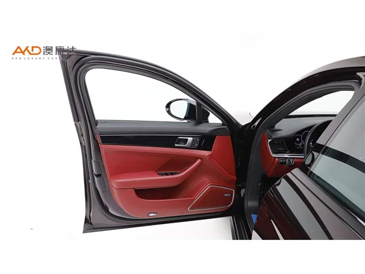 Фото 10 - Porsche Panamera