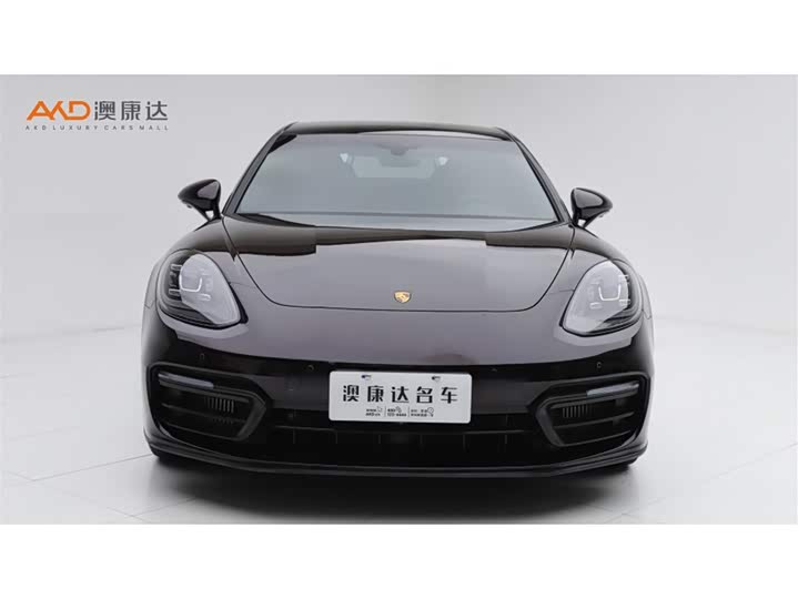 Фото 2 - Porsche Panamera